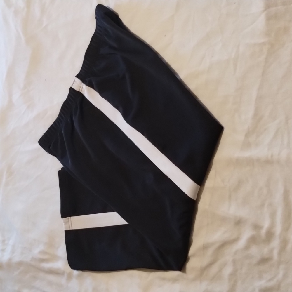 Women's Pants NY Jeans New York & Co. Size: Med Color: Black/white poly/Spandex
